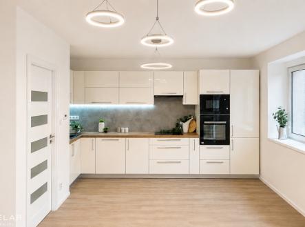 Pronájem bytu, 2+kk, 52 m²