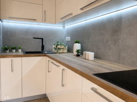 Pronájem bytu, 2+kk, 52 m²