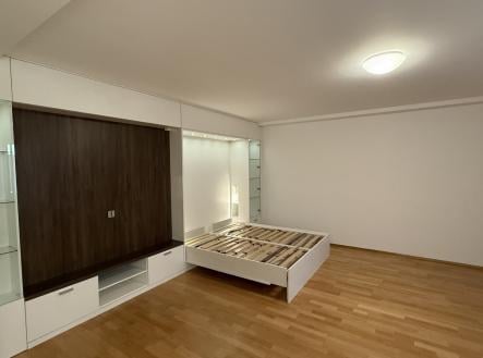 Pronájem bytu, 1+kk, 50 m²