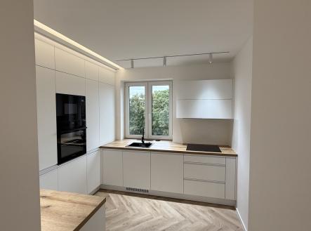 Pronájem bytu, 2+1, 69 m²