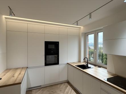 Pronájem bytu, 2+1, 69 m²