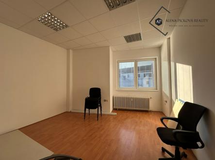 Pronájem - kanceláře, 19 m²