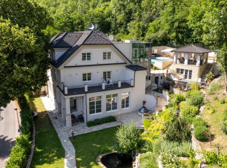 Prodej Luxusní vily 850 m2, na pozemku 5500 m2, Praha 6 - Lysolaje