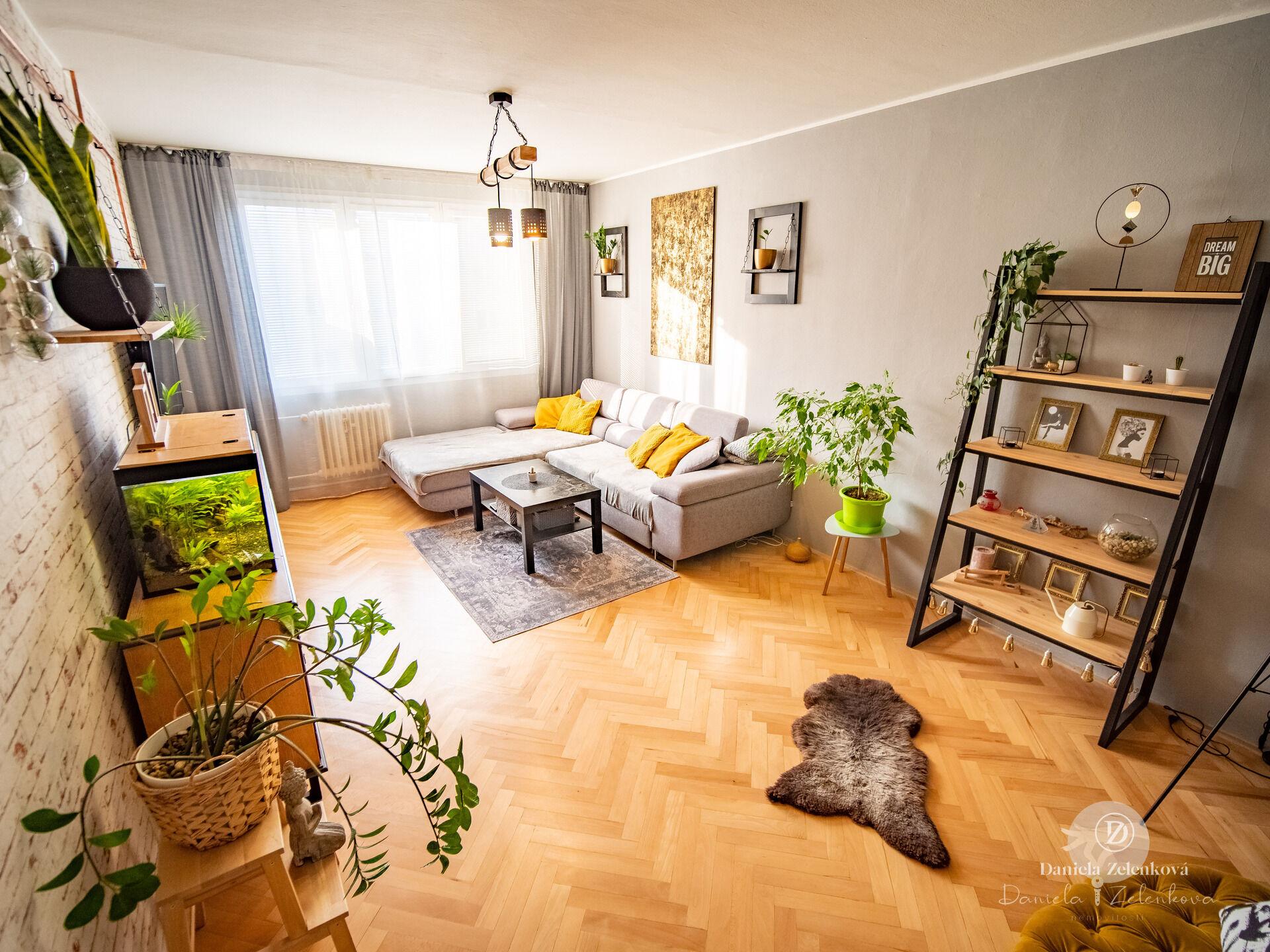 Pronájem 3+1, panelovém domě, Plzeňská ul., České Budějovice