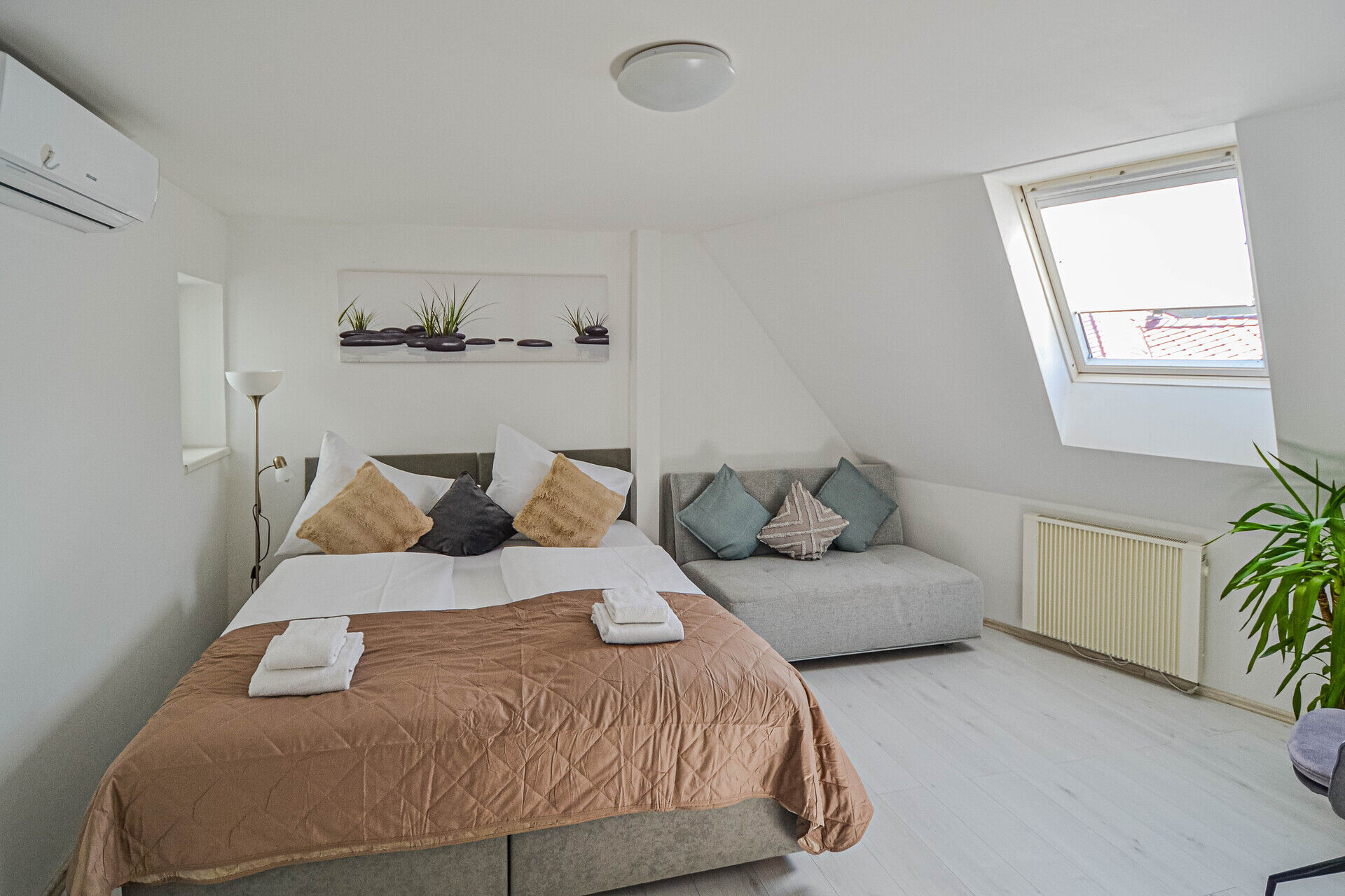 Krásný byt 2+1/zimní zahrada, 55,2 m2, ul. Školská, P1 - Nové Město