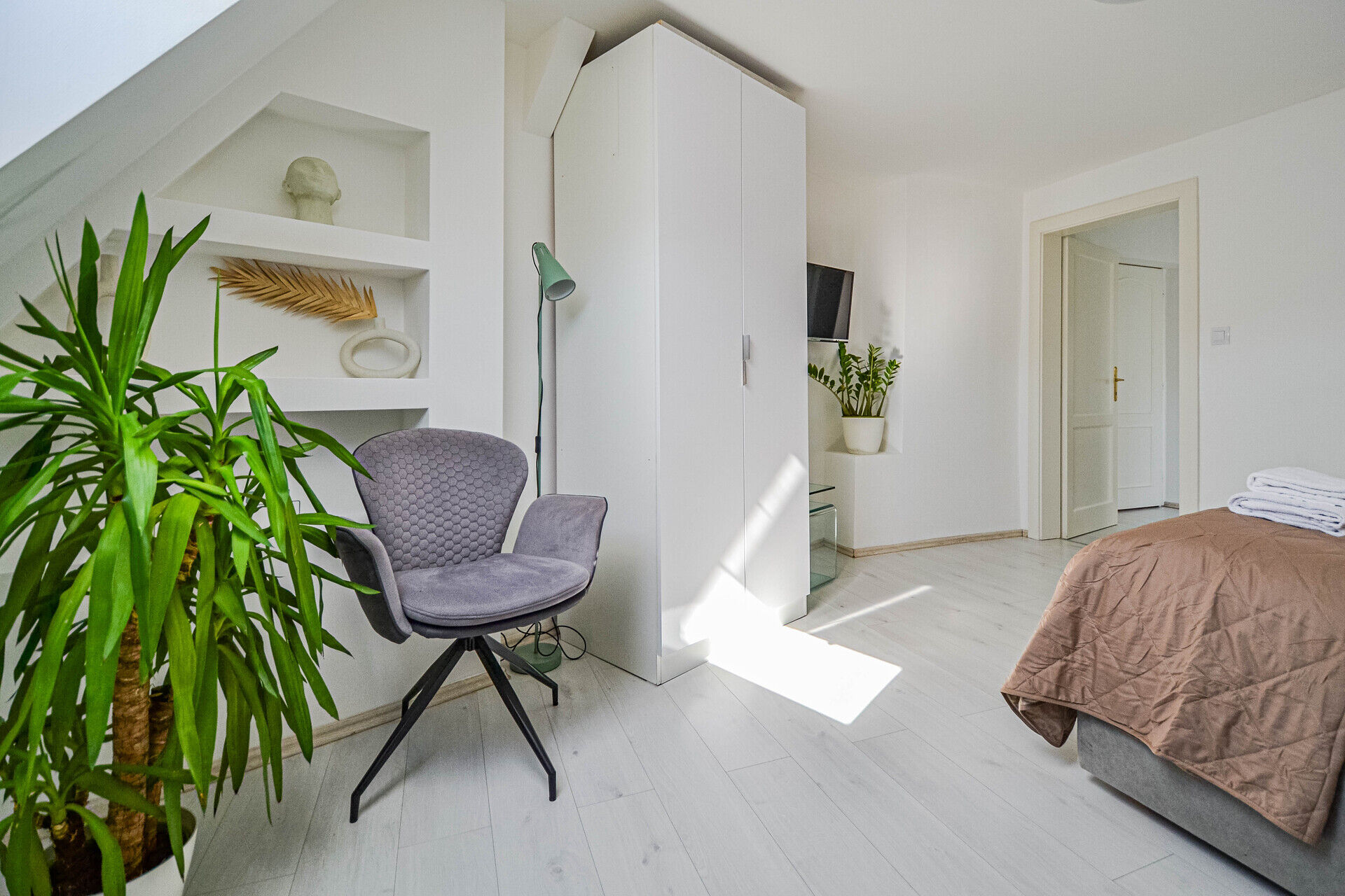 Krásný byt 2+1/zimní zahrada, 55,2 m2, ul. Školská, P1 - Nové Město