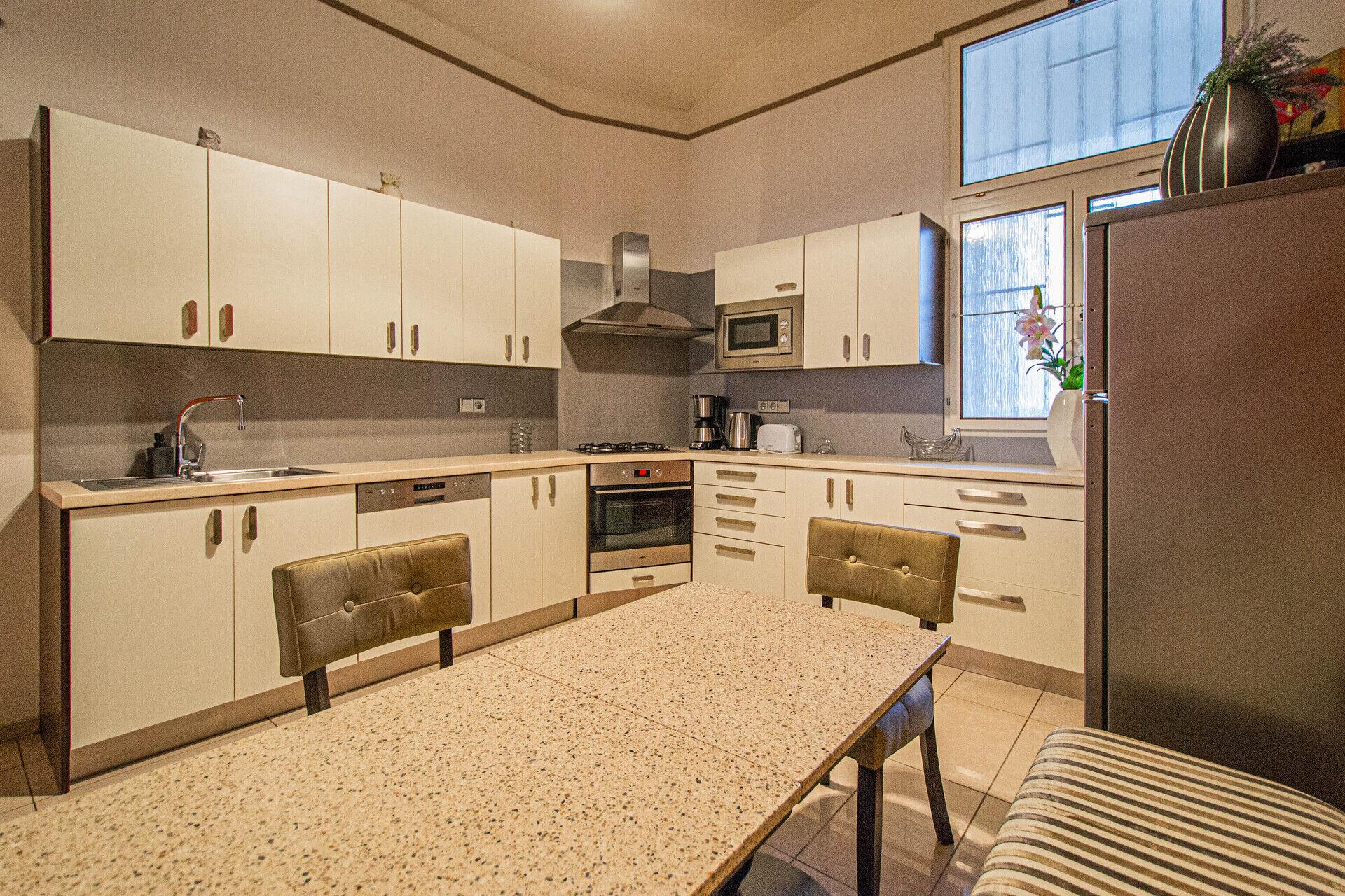 Zrekonstruovaný prostor 3+kk, 71,70 m2, ul. Balbínova, P2 - Vinohrady