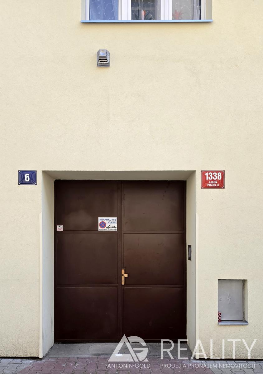 AN dům 2 z ulice 2.jpg