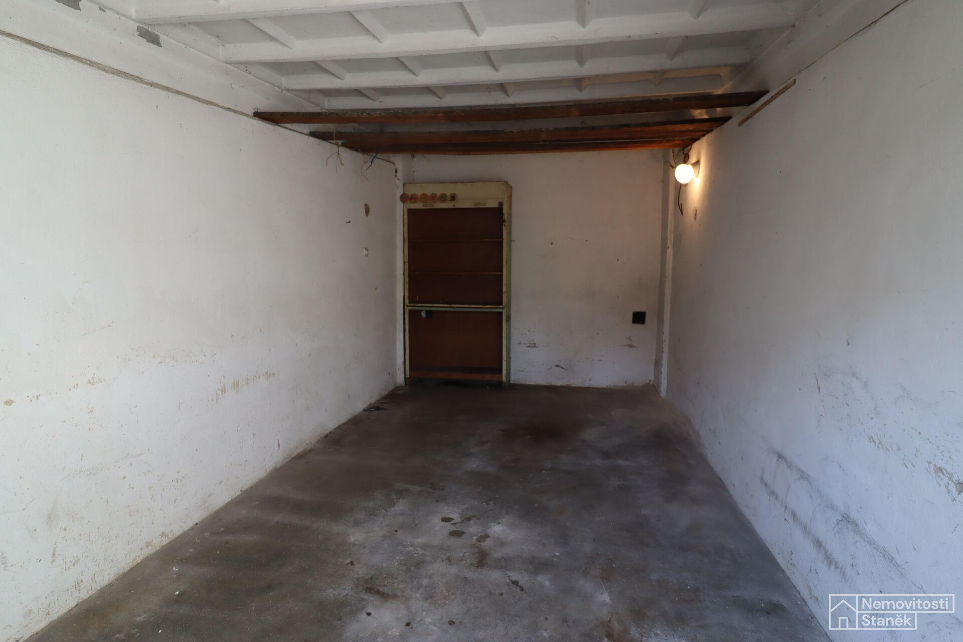 Pronájem garáže Lipová alej, Písek