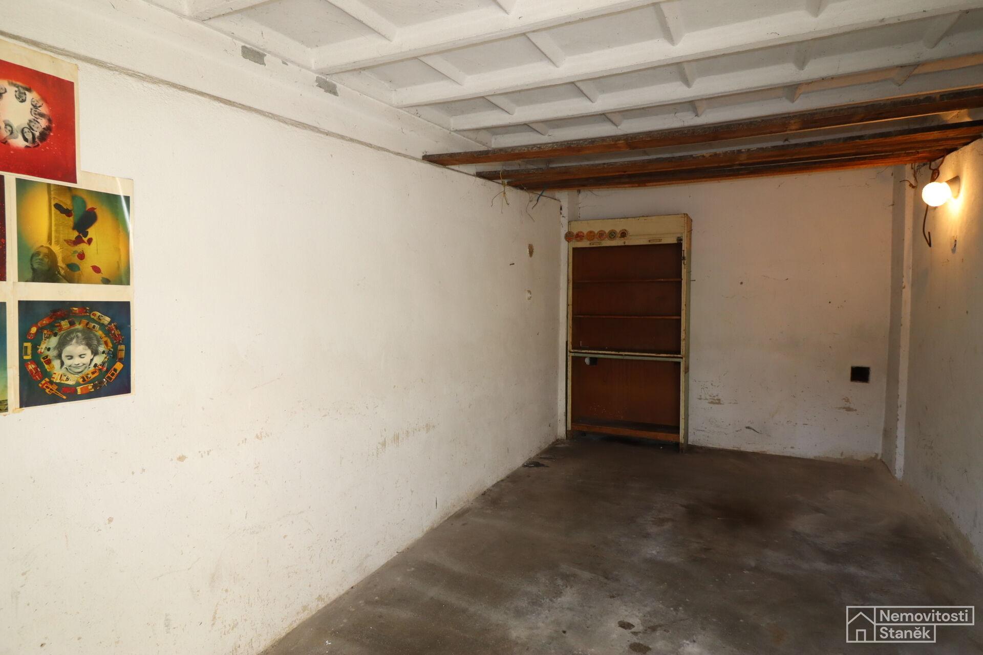 Pronájem garáže Lipová alej, Písek