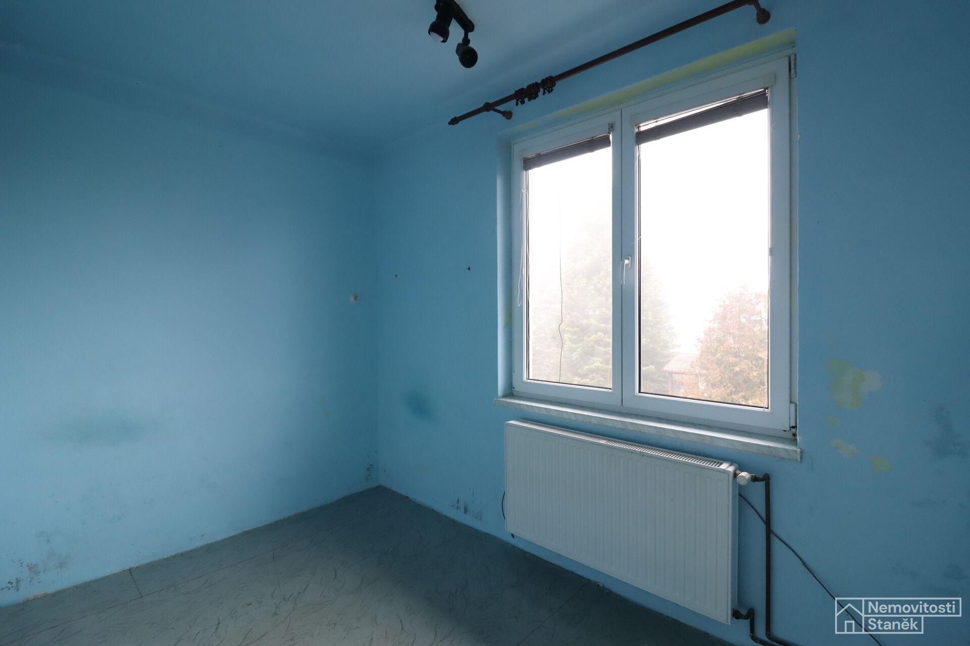 Prodám byt 4+1 s garáží v obci Dírná