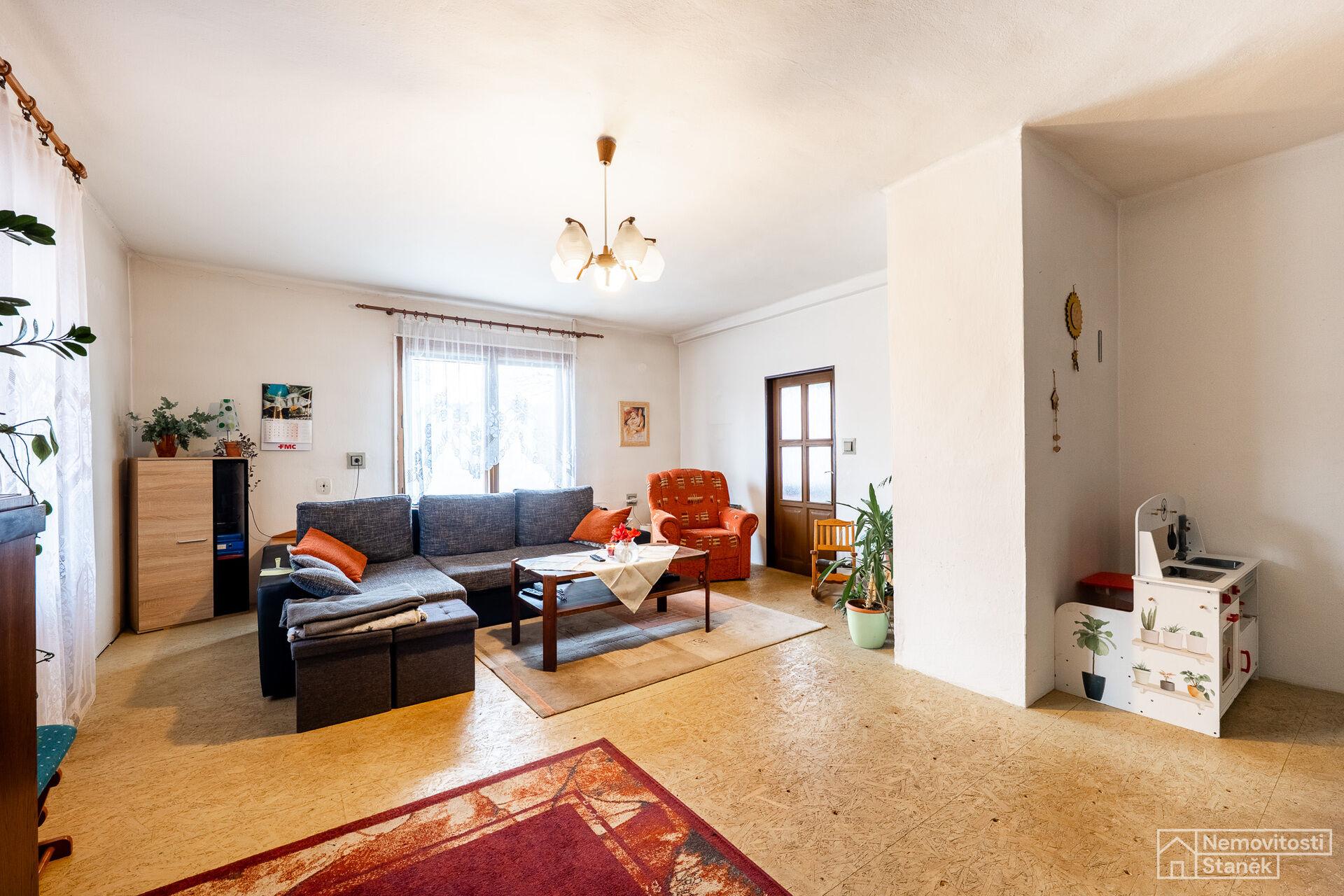 Pronajmu RD u Vacova