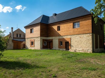 Prodej - dům/vila, 356 m²