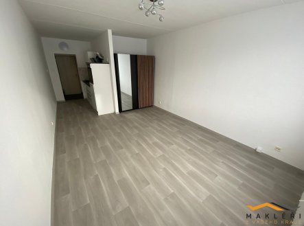 Pronájem bytu, 1+kk, 32 m²