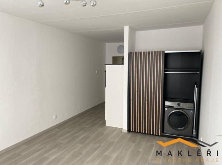 Pronájem bytu, 1+kk, 32 m²