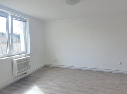 Pronájem bytu, 2+1, 61 m²