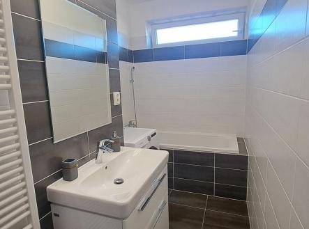 Pronájem bytu, 3+kk, 64 m²