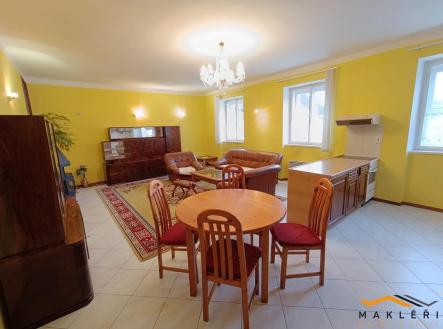 Pronájem domu/vily, 180 m²