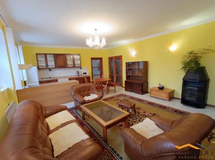 Pronájem domu/vily, 180 m²