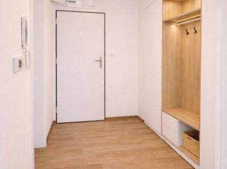 Pronájem bytu, 2+kk, 70 m²