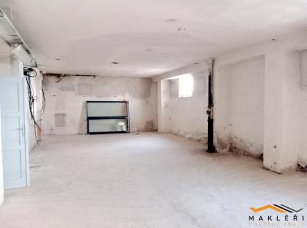 Pronájem skladovací prostor, 87 m²