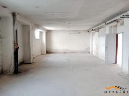 Pronájem skladovací prostor, 87 m²