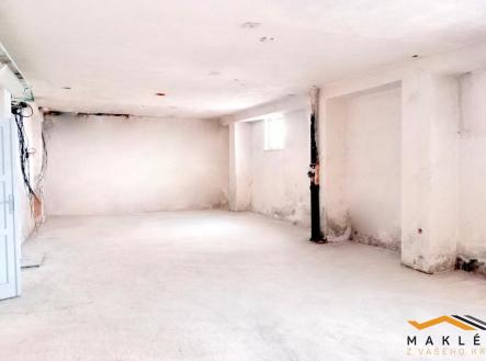 Pronájem skladovací prostor, 87 m²