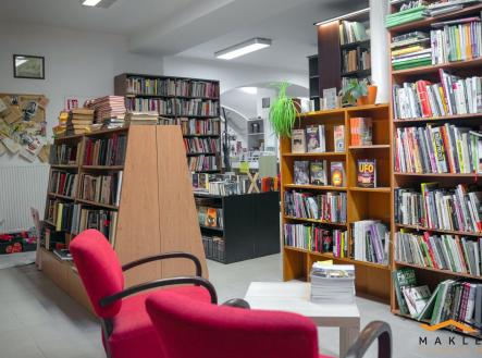 Pronájem obchodní prostor, 90 m²