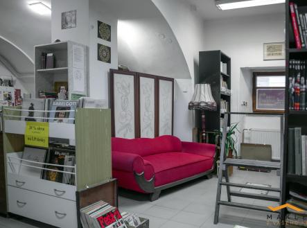 Pronájem obchodní prostor, 90 m²