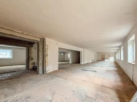 Pronájem skladovací prostor, 280 m²
