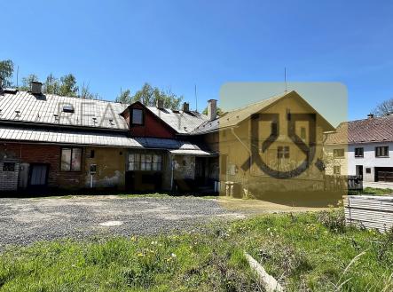 Prodej - nájemní dům, 348 m²