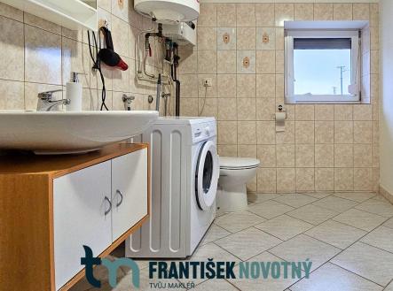 Pronájem bytu, 1+kk, 35 m²