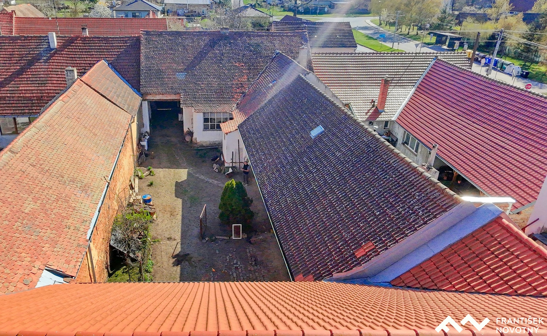 dji_fly_20260409_155804_0120_1775743851634_photo_beautify