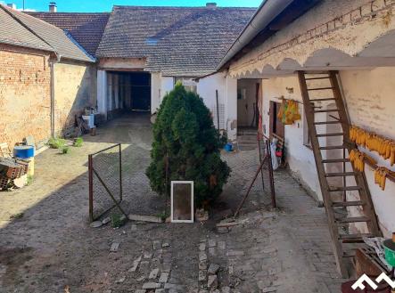 Prodej hotel, 191 m²