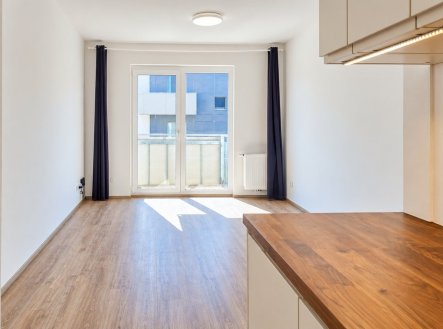 Pronájem moderního 2+kk s balkonem – Třebíč, Kremláčkova