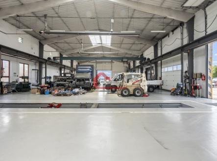 Prodej - komerční objekt, jiný, 724 m²