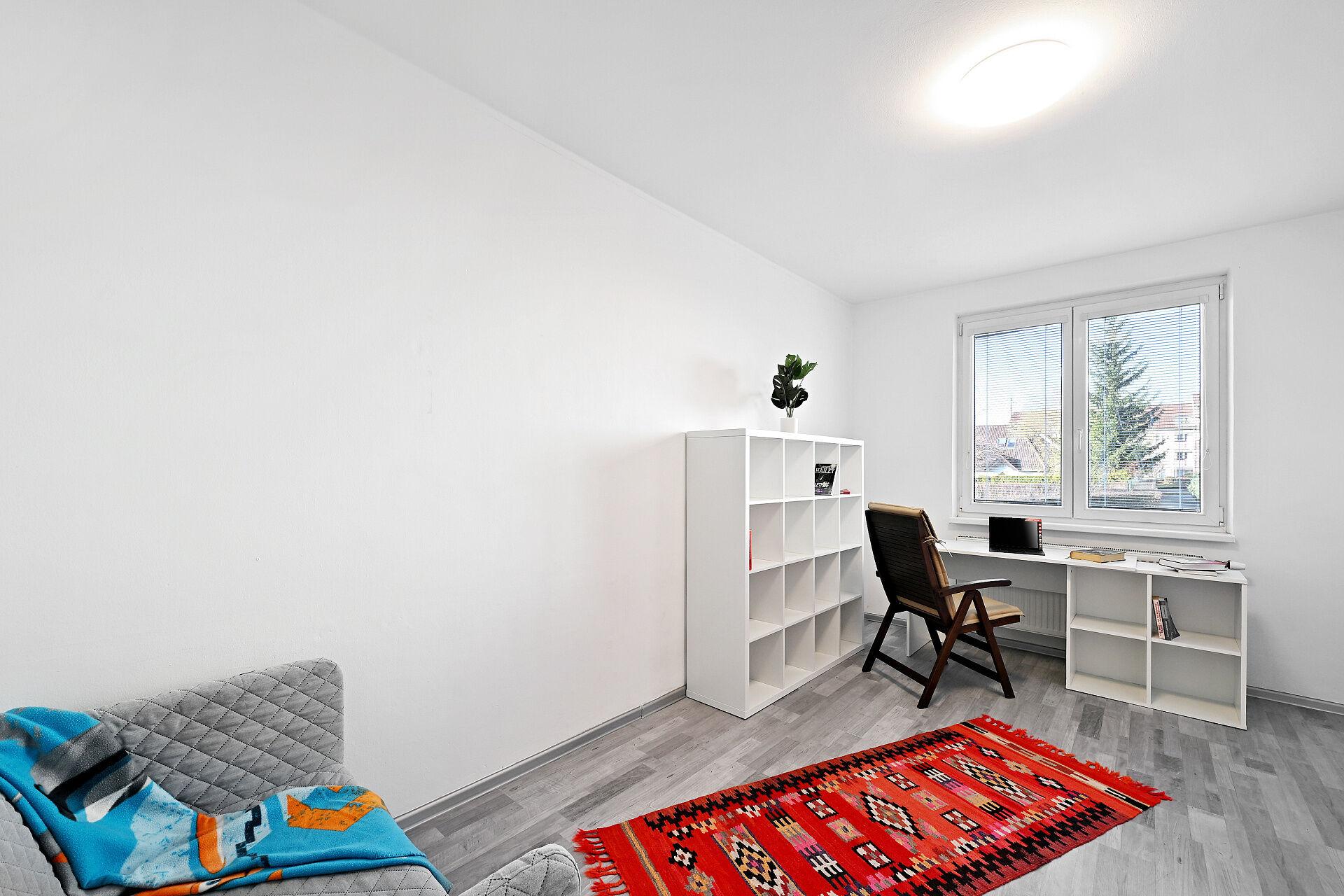 Prodej bytu 4+kk, 92 m², plus balkon 6,7 m² a zasklená lodžie 6,4 m², OV, Praha Kunratice/Chodov.