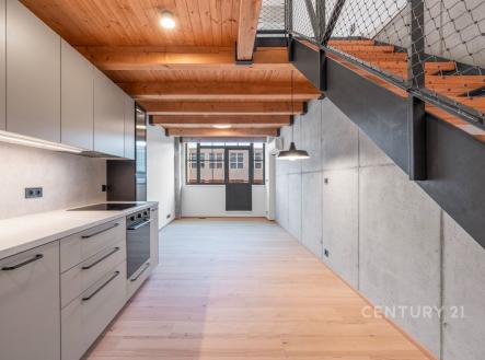 Pronájem bytu, 3+kk, 72 m²