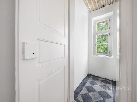 Pronájem bytu, 1+kk, 28 m²