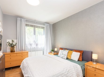 Prostorný byt 2+kk k pronájmu, zahrada 124 m², sklep, Hrnčířská 303, Zdiměřice, Jesenice 25242