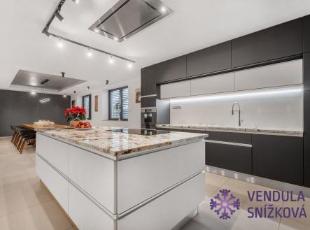 Prodej domu/vily, 331 m²