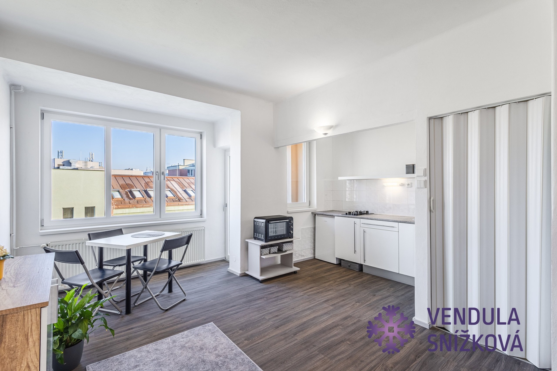 obývací pokoj s kuchyní byt 2+kk