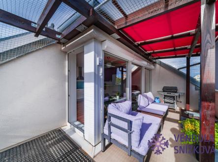 Pronájem bytu, 2+kk, 64 m²