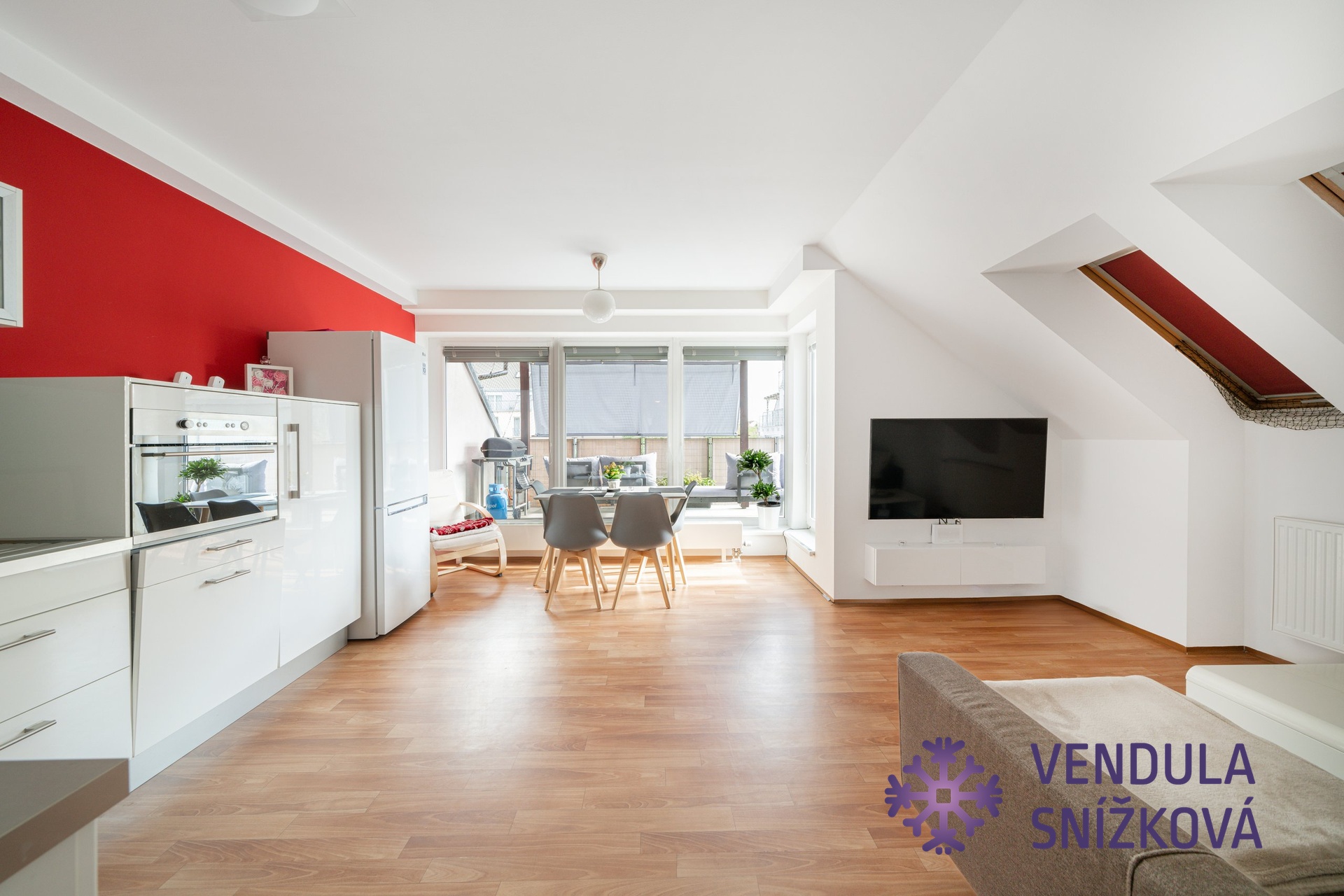 obývací pokoj s kuchyní