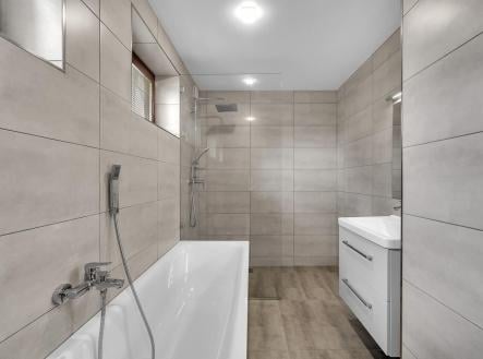 Pronájem domu/vily, 184 m²