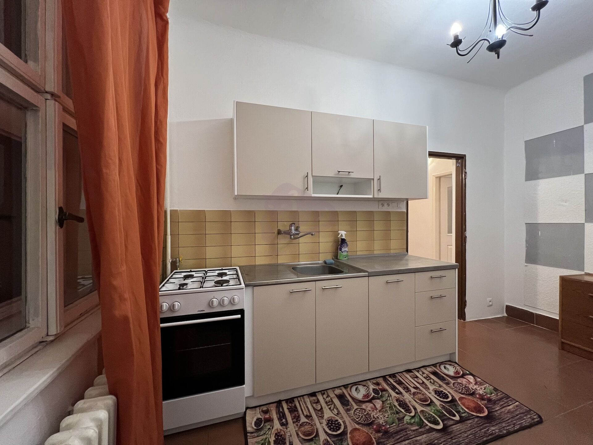 Pronájem bytu 1+1 38 m² U pily, Praha - Modřany