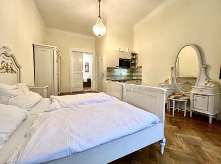 Pronájem bytu, 1+kk, 31 m²