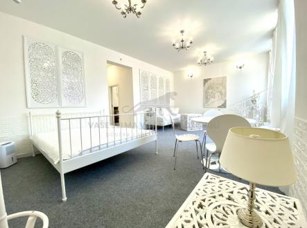 Pronájem bytu, 1+1, 50 m²