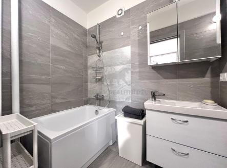 Pronájem bytu, 2+1, 56 m²