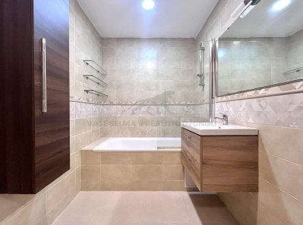 Pronájem bytu, 3+1, 75 m²